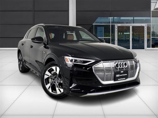 2022 Audi e-tron Premium