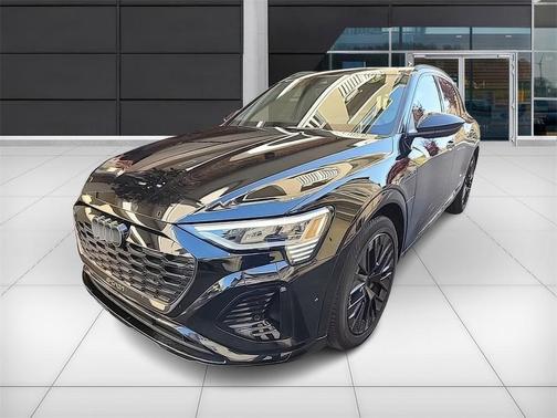 2024 Audi Q8 e-tron Premium