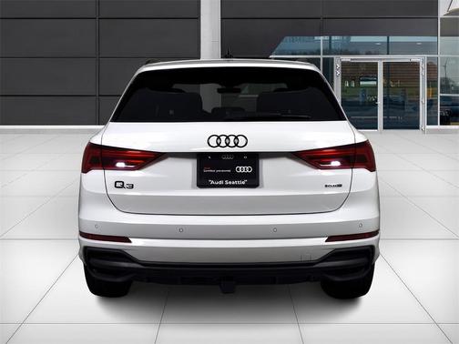 2024 Audi Q3 45 S line Premium