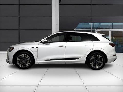 2021 Audi e-tron Premium
