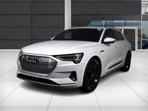 2019 Audi e-tron Prestige