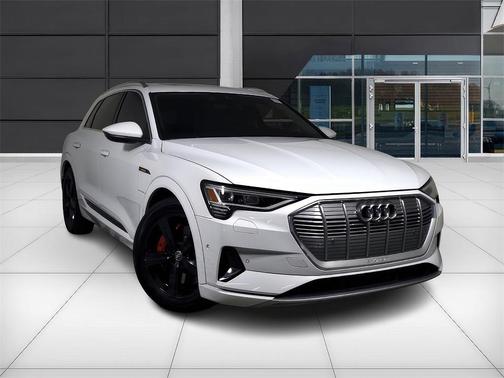 2019 Audi e-tron Prestige