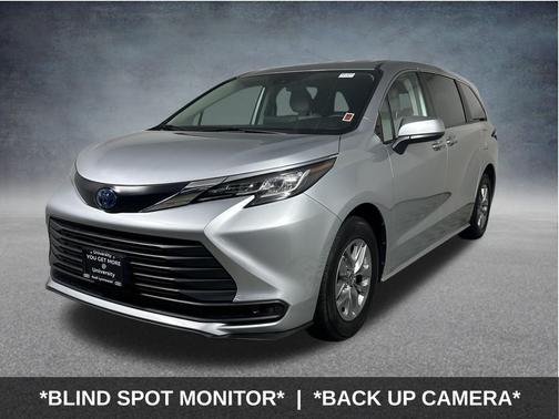 2022 Toyota Sienna LE