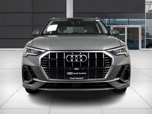 2022 Audi Q3 45 S line Premium