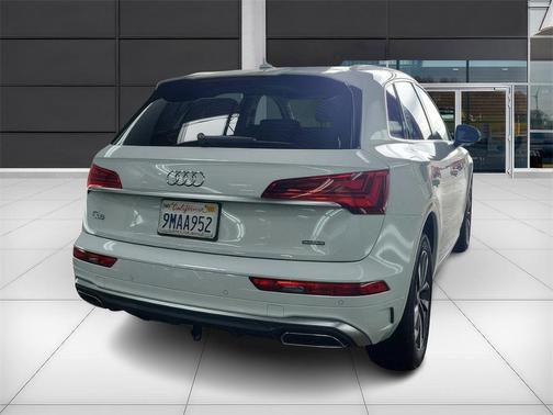 2024 Audi Q5 45 S line quattro Premium