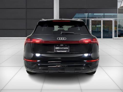 2024 Audi Q8 e-tron Premium