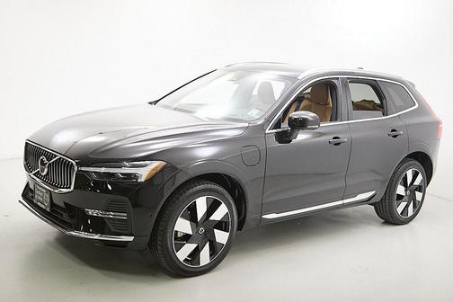 2023 Volvo XC60 Recharge Plug-In Hybrid T8 Ultimate Bright Theme