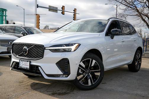 2026 Volvo XC60 B5 Plus