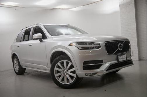 2018 Volvo XC90 T6 Momentum