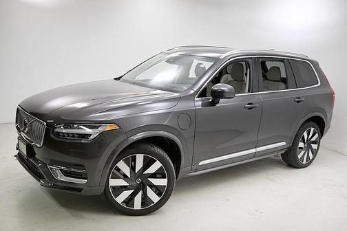 2023 Volvo XC90 Recharge Plug-In Hybrid T8 Ultimate Bright Theme 7-Seater