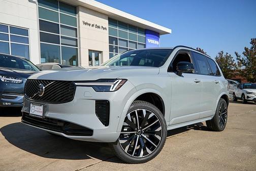 2026 Volvo XC90 B6 Ultra Dark Theme 7-Seater