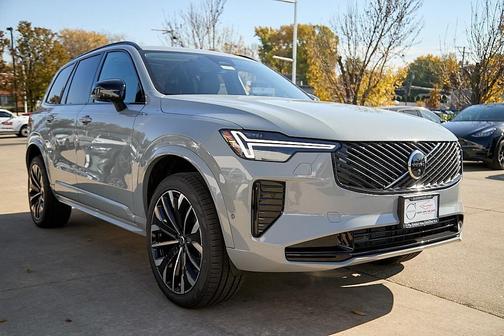 2026 Volvo XC90 B6 Ultra Dark Theme 7-Seater