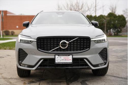 2025 Volvo XC60 Core