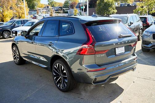 2026 Volvo XC60 B5 Ultra