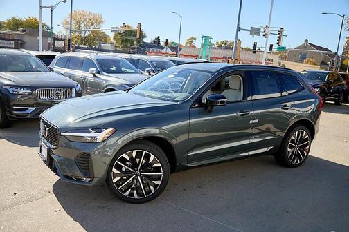 2026 Volvo XC60 B5 Ultra