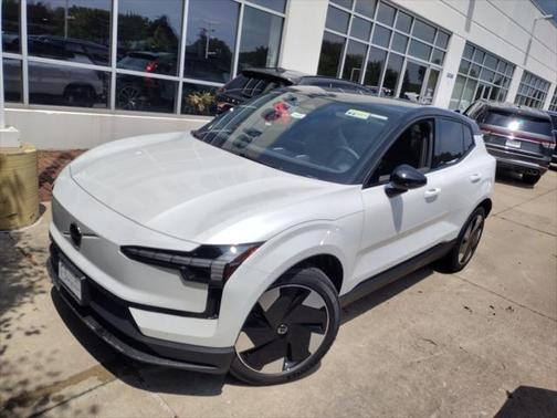 2025 Volvo EX30 Twin Motor Plus