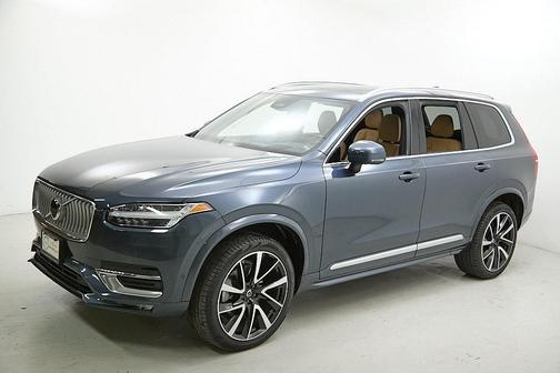 2024 Volvo XC90 B6 Ultimate Bright Theme 7-Seater