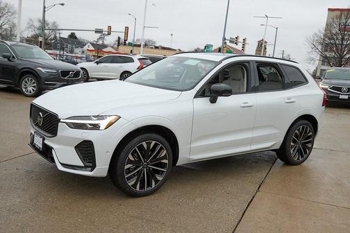 2026 Volvo XC60 B5 Ultra