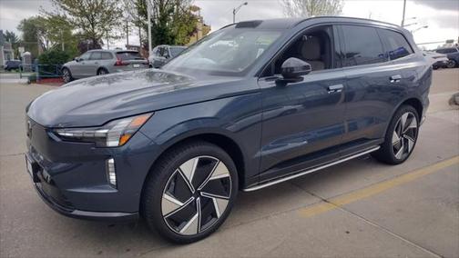2025 Volvo EX90 Twin Motor Plus