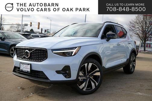 2026 Volvo XC40 Ultra, B5 AWD Gas (mild hybrid), Dark