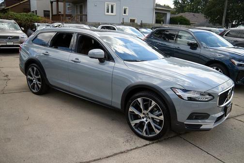 2024 Volvo V90 Cross Country B6 Ultimate