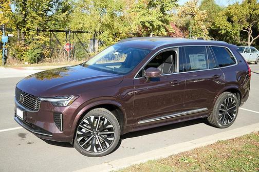 2026 Volvo XC90 B5 Ultra 7-Seater