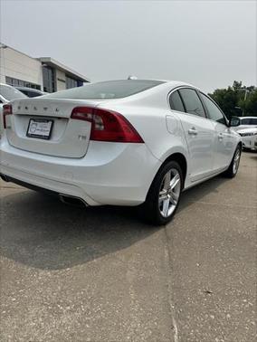 2015 Volvo S60 T5 Premier Plus