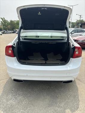 2015 Volvo S60 T5 Premier Plus