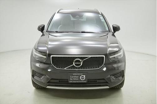 2022 Volvo XC40 T5 Momentum