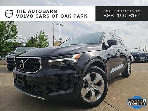2022 Volvo XC40 T5 Momentum