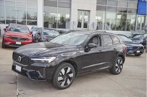 2025 Volvo XC60 Plug-In Hybrid Plus