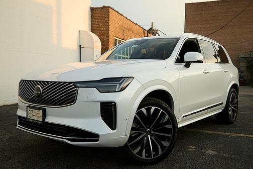 2025 Volvo XC90 B6 Plus 7-Seater