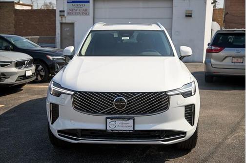 2025 Volvo XC90 B6 Plus 7-Seater