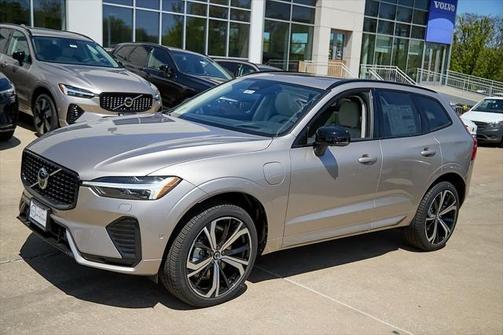 2025 Volvo XC60 Plug-In Hybrid T8 Ultra