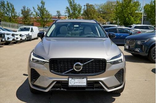 2025 Volvo XC60 Plug-In Hybrid T8 Ultra
