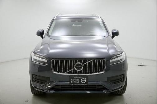 2022 Volvo XC90 T6 Momentum