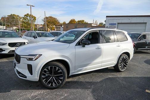 2026 Volvo XC90 B6 Ultra Dark Theme 7-Seater