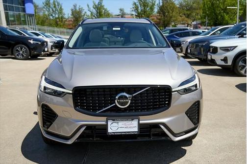 2025 Volvo XC60 Plug-In Hybrid T8 Plus