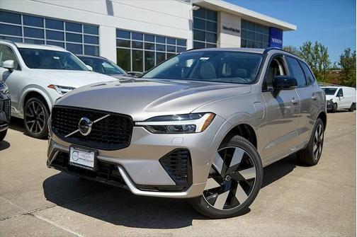 2025 Volvo XC60 Plug-In Hybrid T8 Plus