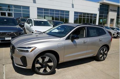 2025 Volvo XC60 Plug-In Hybrid T8 Plus