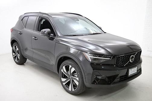 2026 Volvo XC40 B5 Ultra