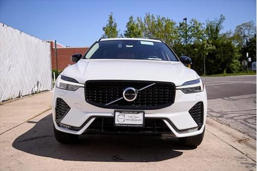 2025 Volvo XC60 B5 Core