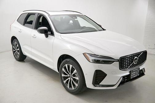 Crystal White Metallic 2025 Volvo XC60 B5 Plus