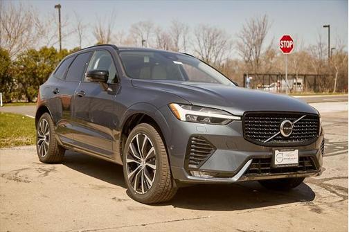 2025 Volvo XC60 B5 Plus