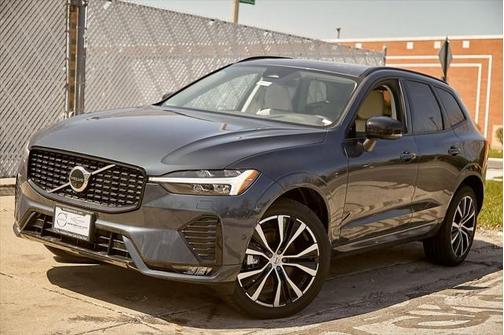 2025 Volvo XC60 B5 Plus