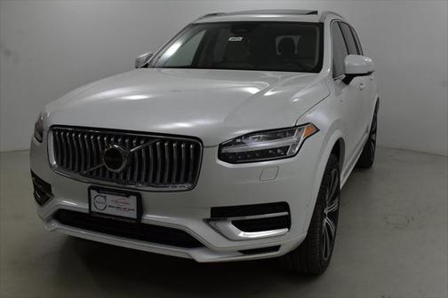 2025 Volvo XC90 Plug-In Hybrid T8 Plus 7-Seater