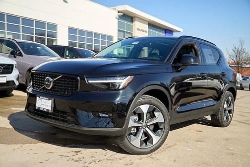2026 Volvo XC40 Plus, B5 AWD Gas (mild hybrid), Dark