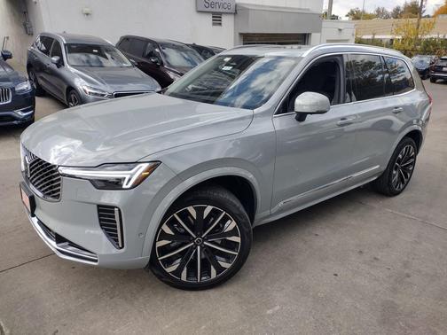 2026 Volvo XC90 B6 Plus 7-Seater