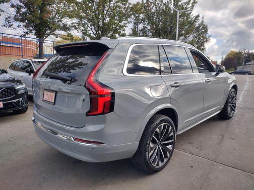 2026 Volvo XC90 B6 Plus 7-Seater