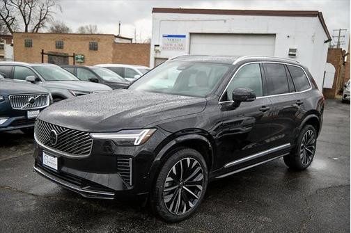 2025 Volvo XC90 B6 Ultra
